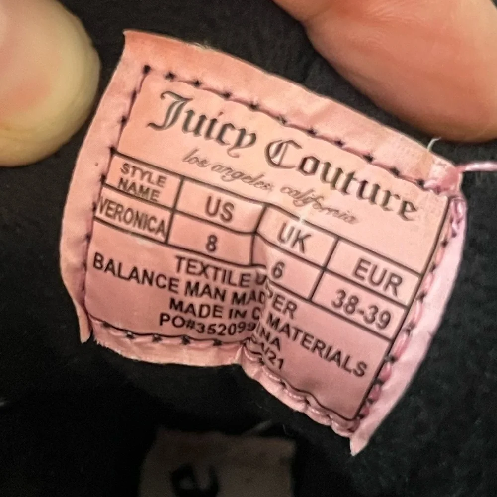 Juicy Couture Veronica black puffer‎ platform winter boots white strap size 8